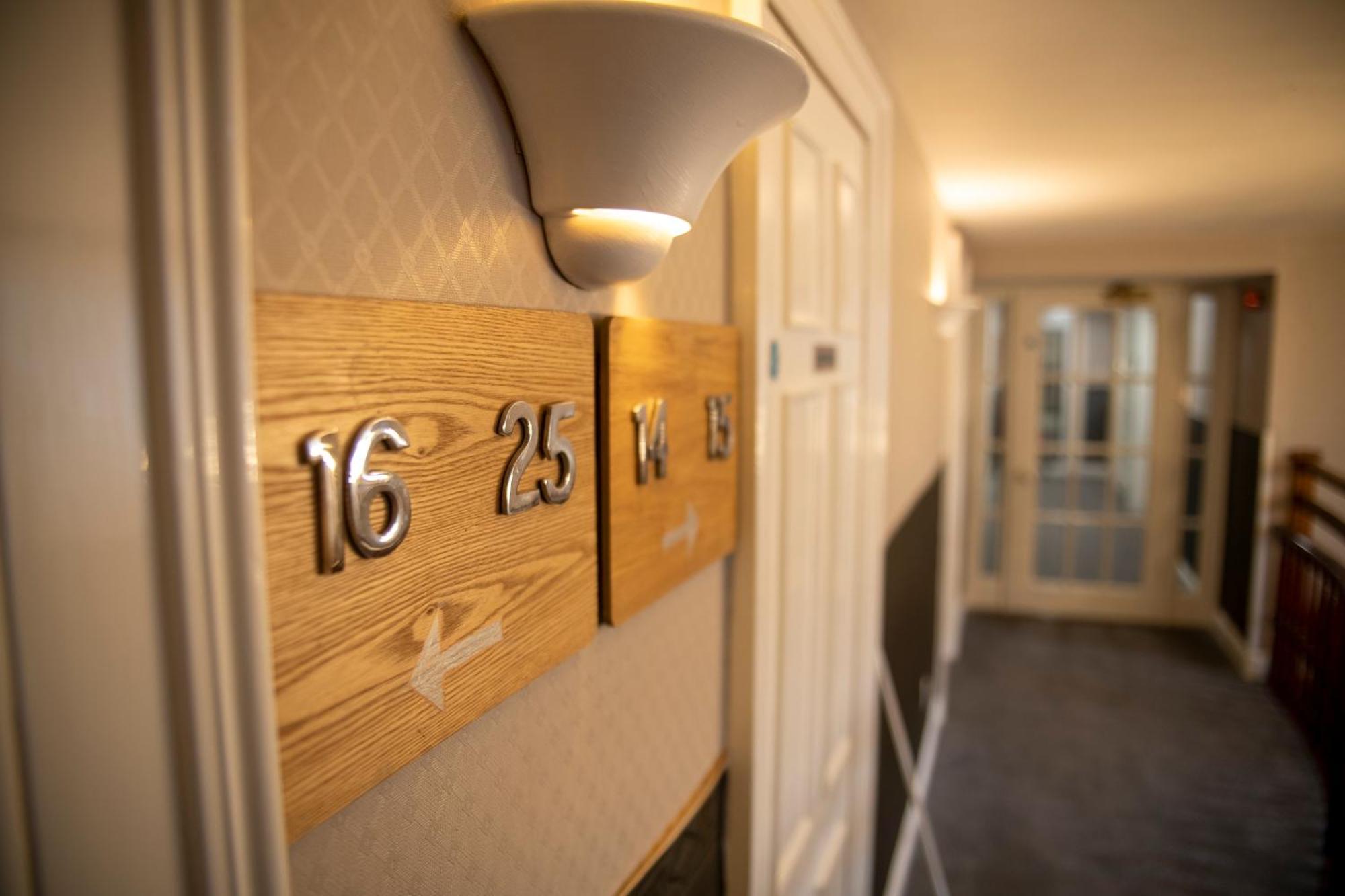 Douglas Arms Hotel by Paymán Club Castle Douglas Habitación foto
