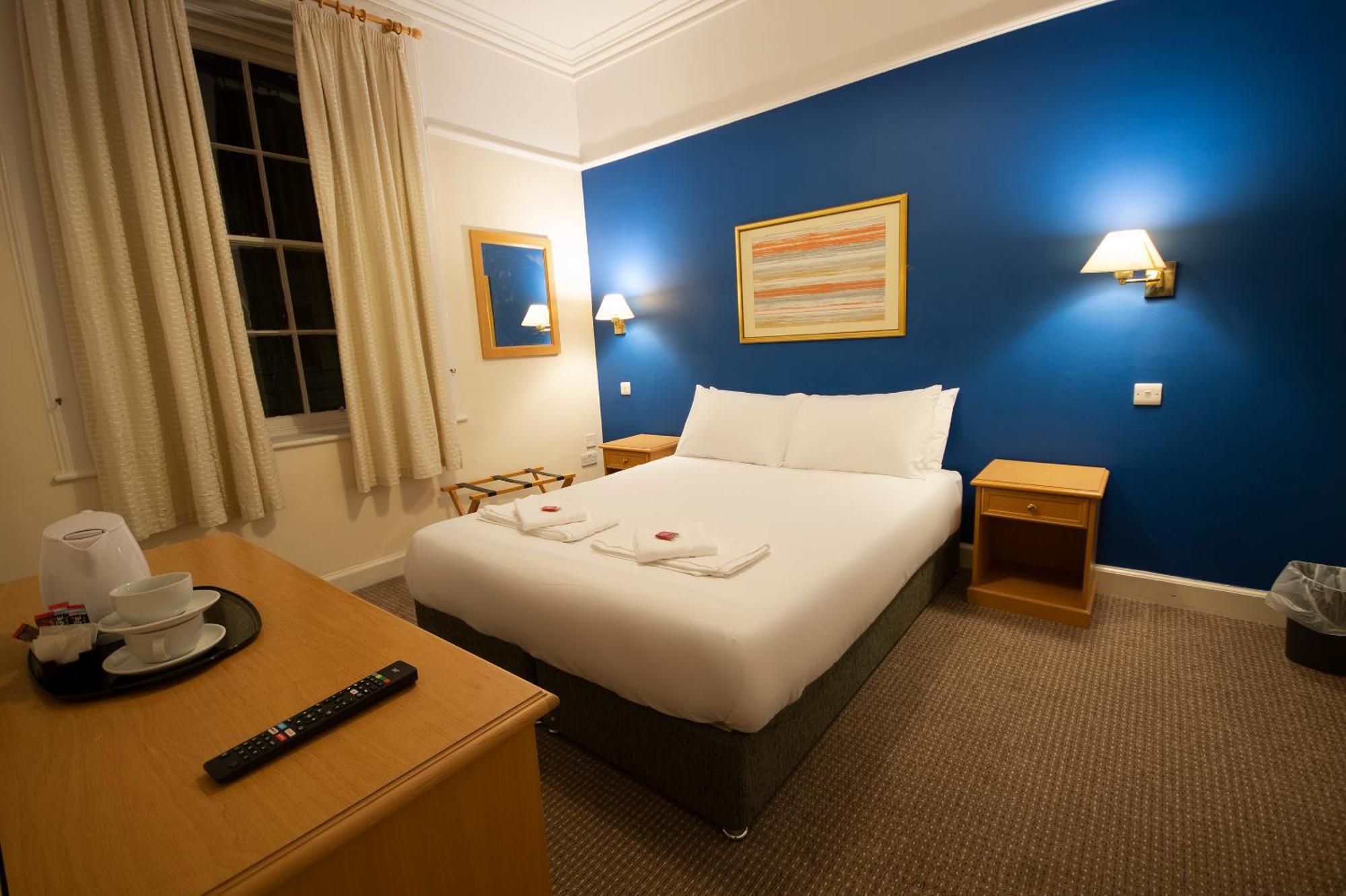 Douglas Arms Hotel by Paymán Club Castle Douglas Habitación foto