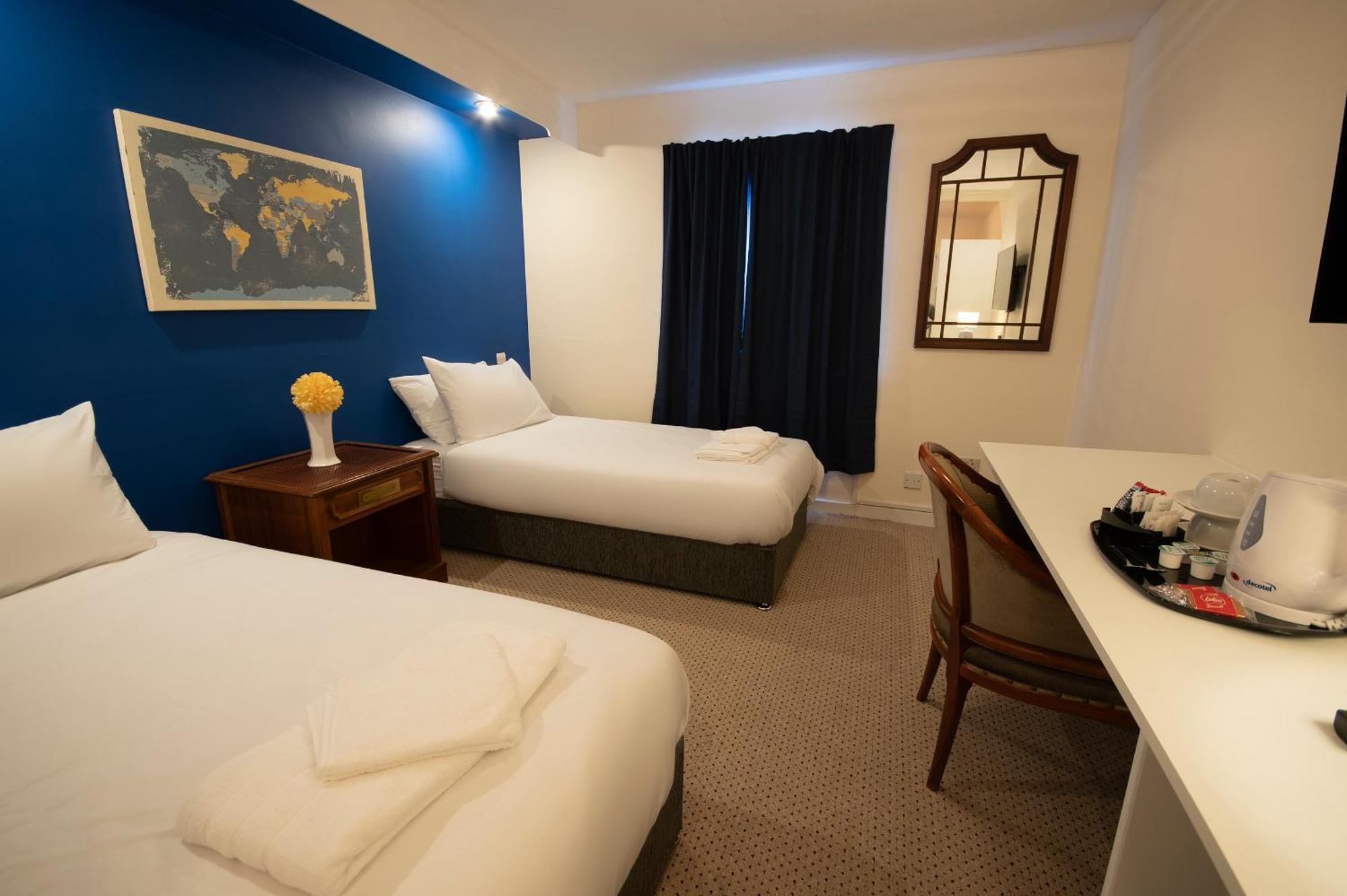 Douglas Arms Hotel by Paymán Club Castle Douglas Habitación foto