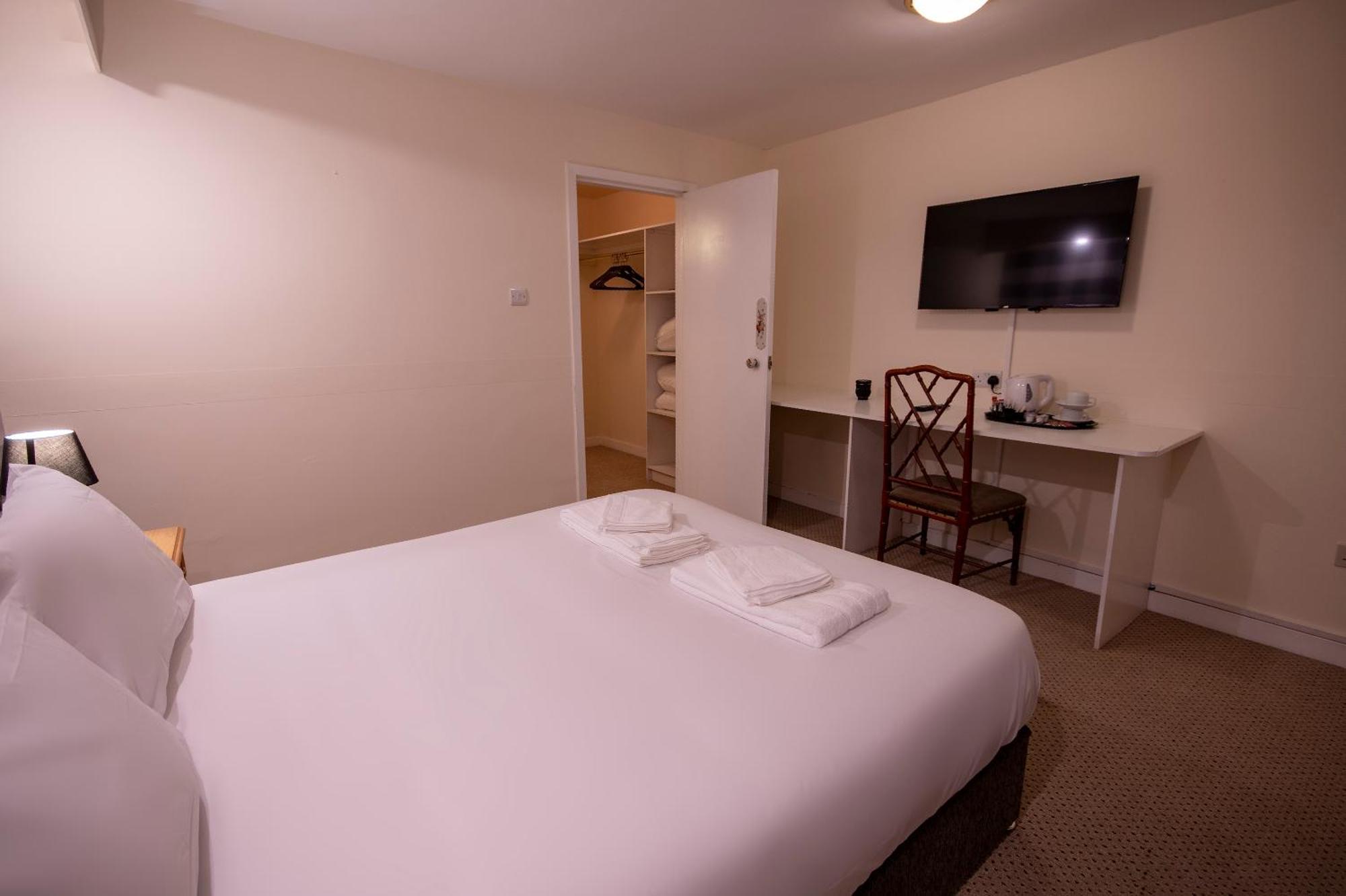 Douglas Arms Hotel by Paymán Club Castle Douglas Habitación foto
