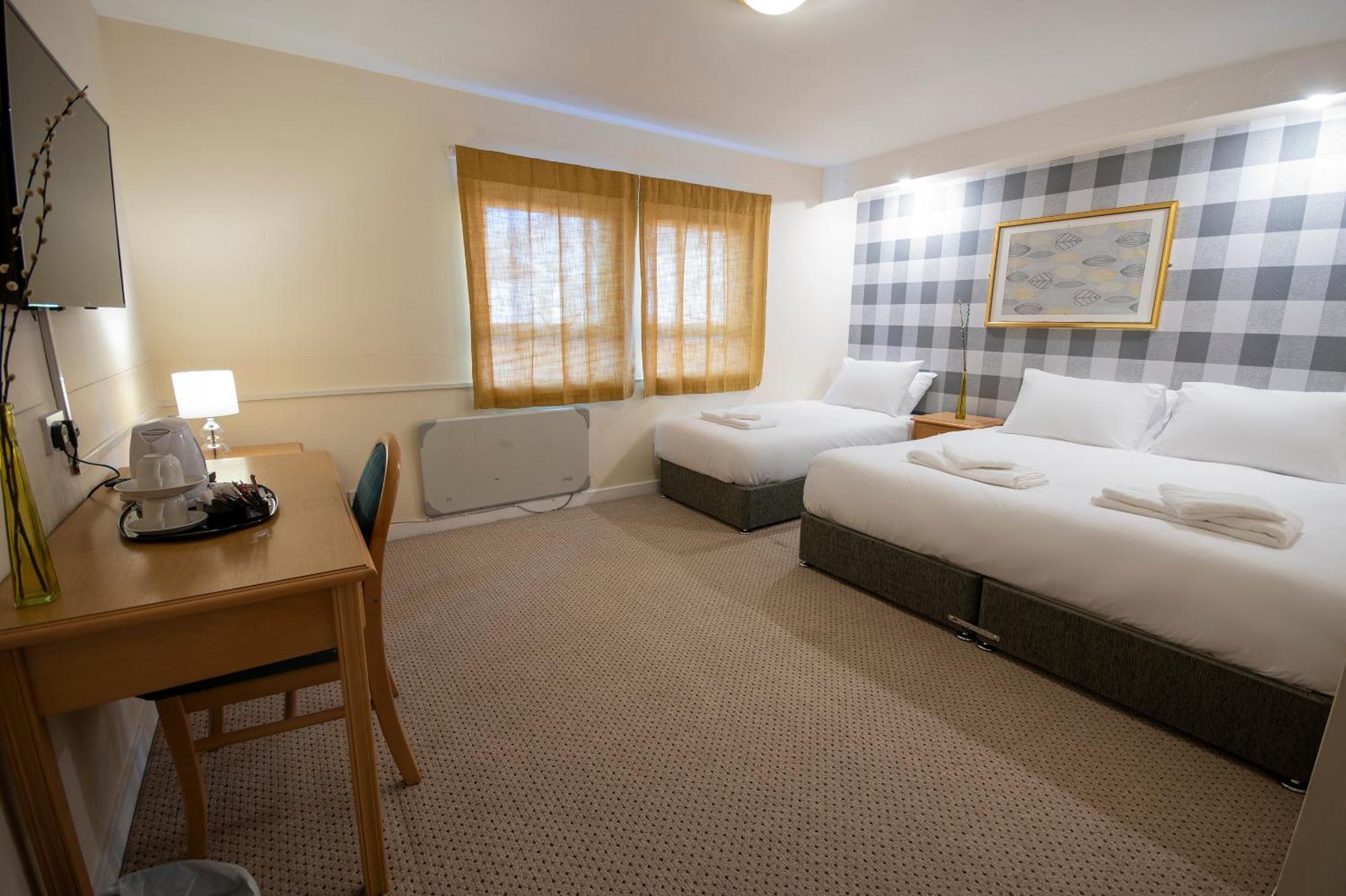 Douglas Arms Hotel by Paymán Club Castle Douglas Habitación foto